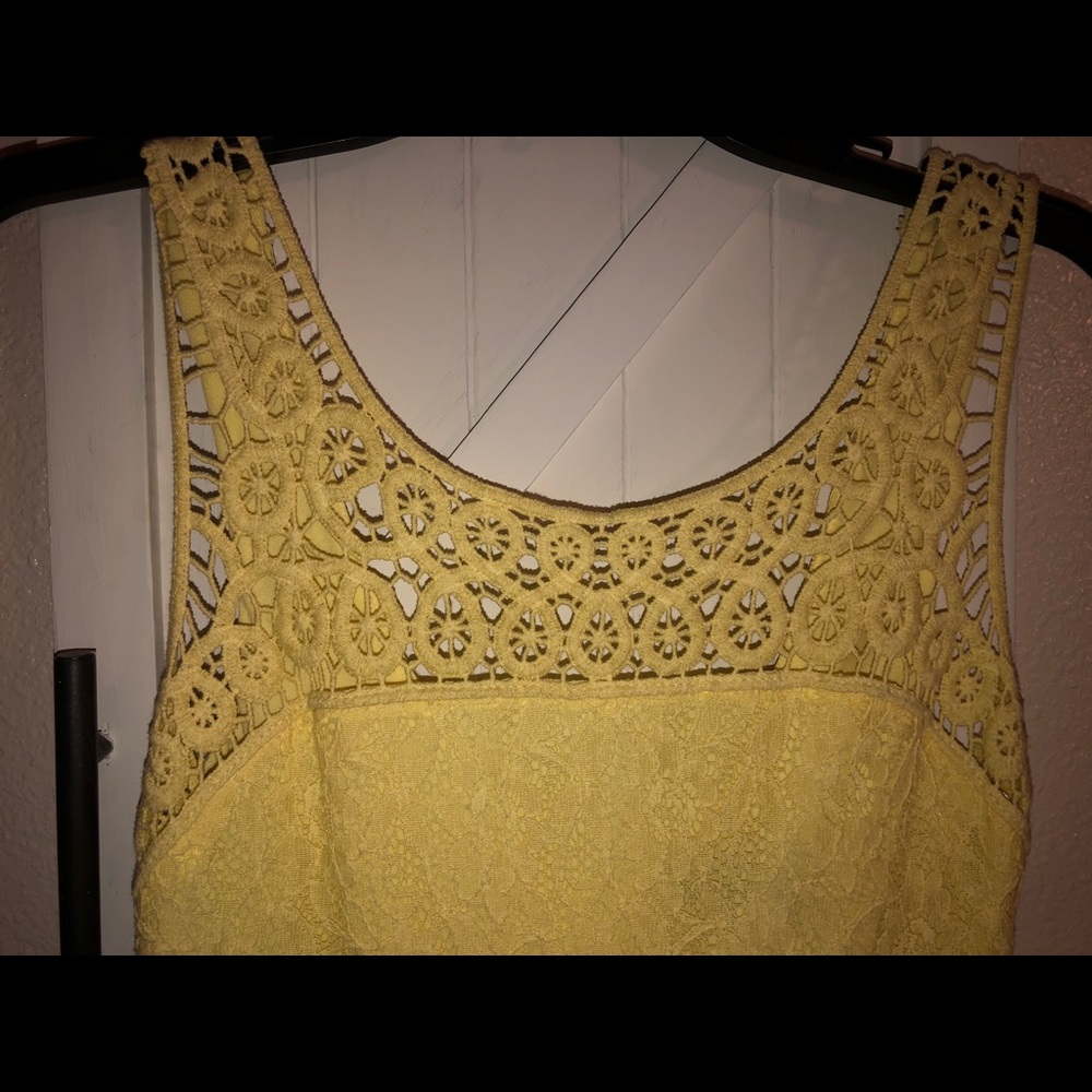 Yellow dress - Picture 4 of 4